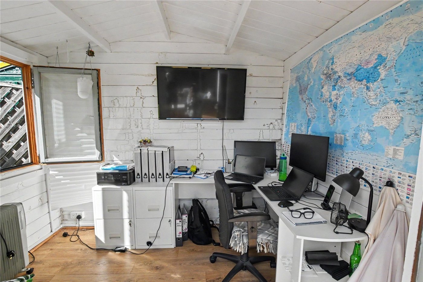 2 bedroom bungalow for sale in Bexleyheath | Robinson Jackson