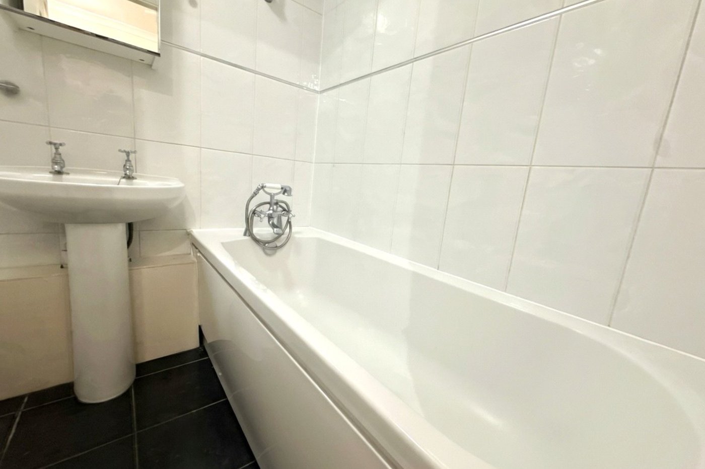 2 bedroom house for sale in Gravesend | Robinson Michael & Jackson