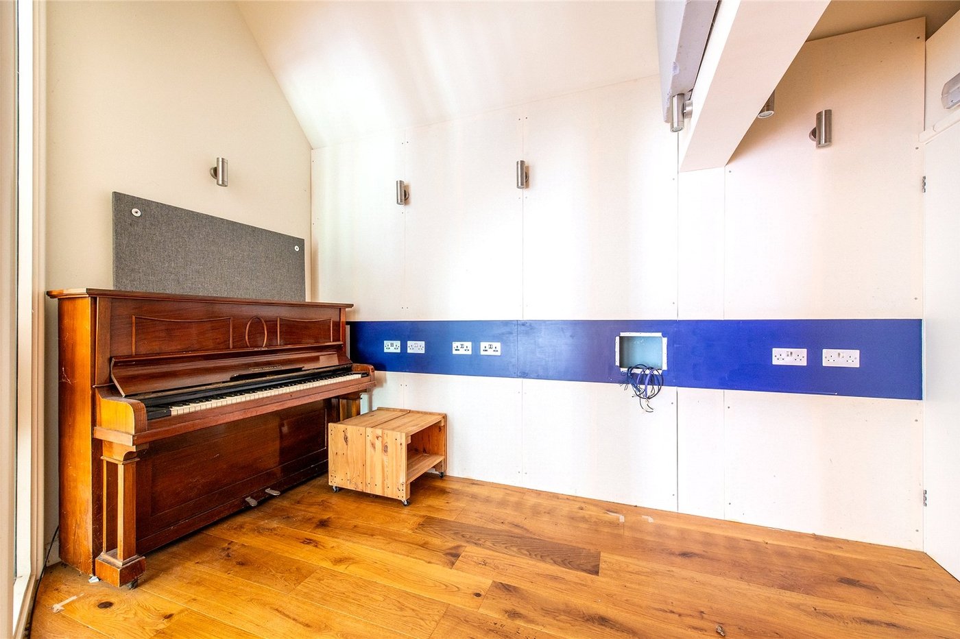 1 bedroom house for sale in Tunstall | Robinson Michael & Jackson