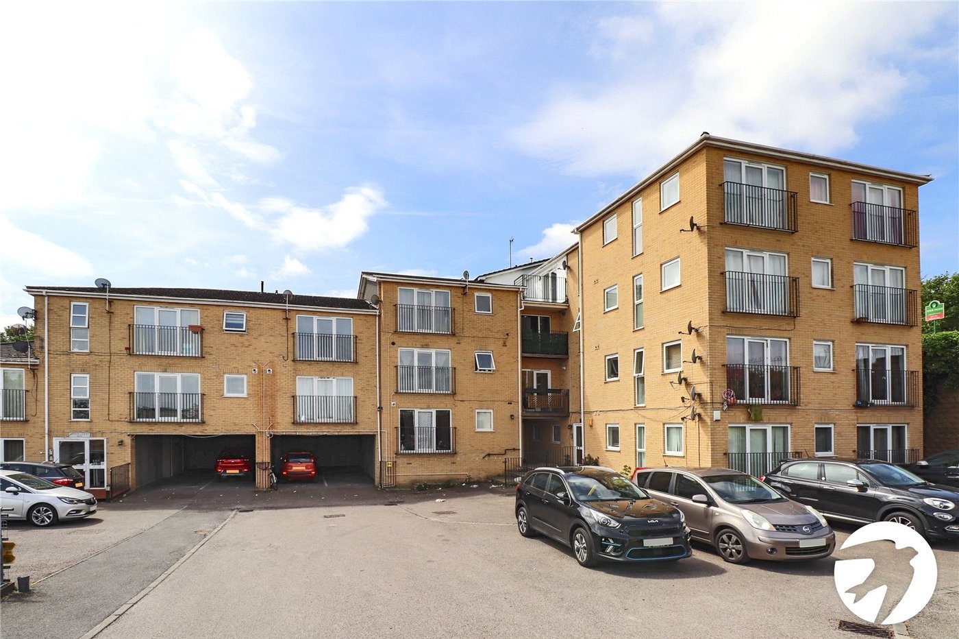 2 bedroom property for sale in Belvedere | Robinson Jackson