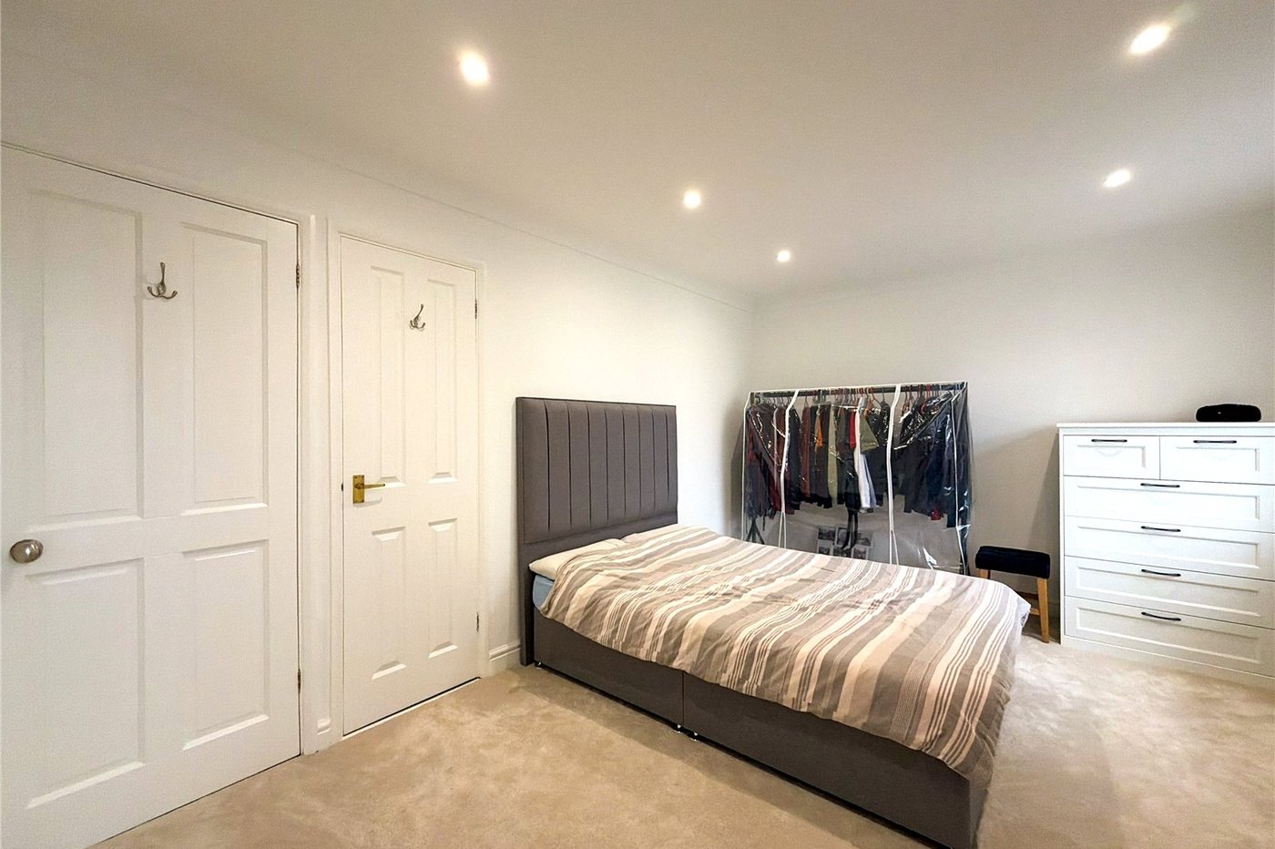 4 bedroom house for sale in Rainham | Robinson Michael & Jackson