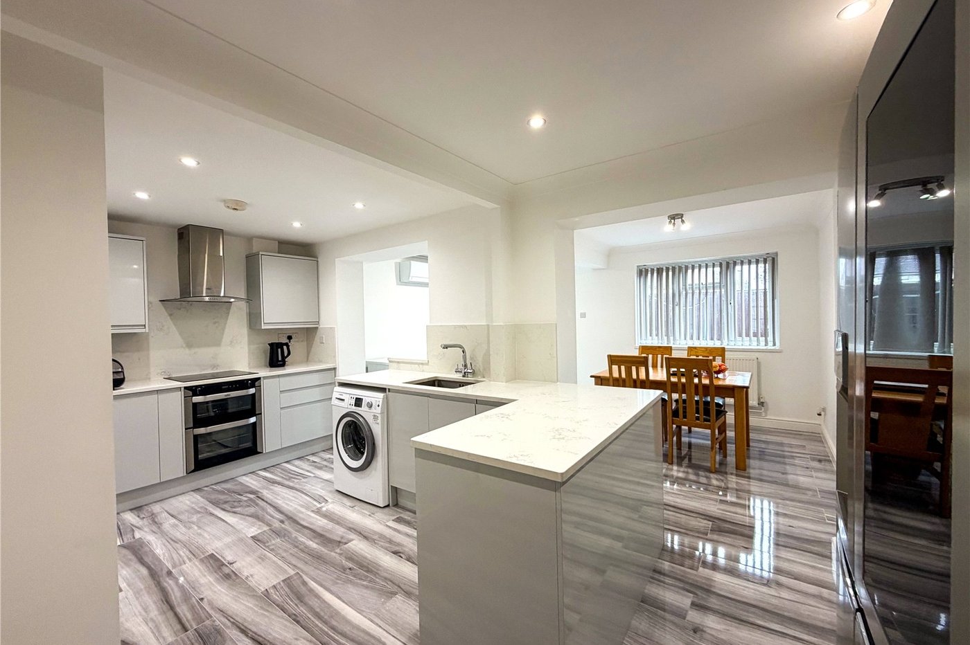 4 bedroom house for sale in Rainham | Robinson Michael & Jackson