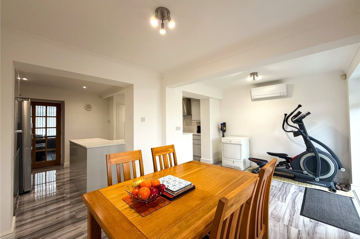 4 bedroom house for sale in Rainham | Robinson Michael & Jackson