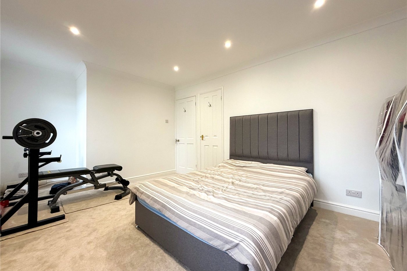 4 bedroom house for sale in Rainham | Robinson Michael & Jackson