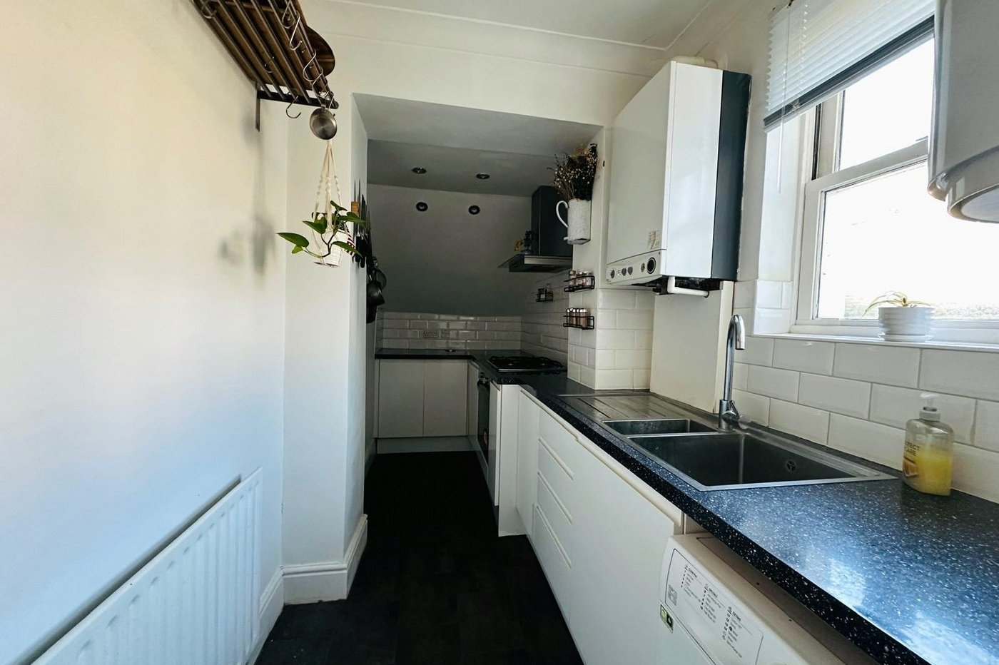 2 bedroom property for sale in London | Robinson Jackson