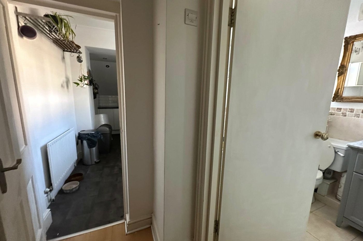 2 bedroom property for sale in London | Robinson Jackson