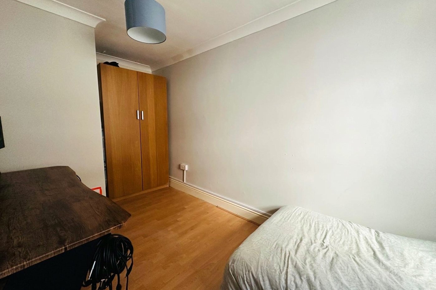 2 bedroom property for sale in London | Robinson Jackson