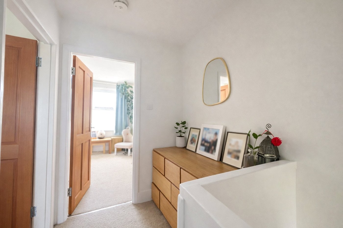 2 bedroom property for sale in London | Robinson Jackson