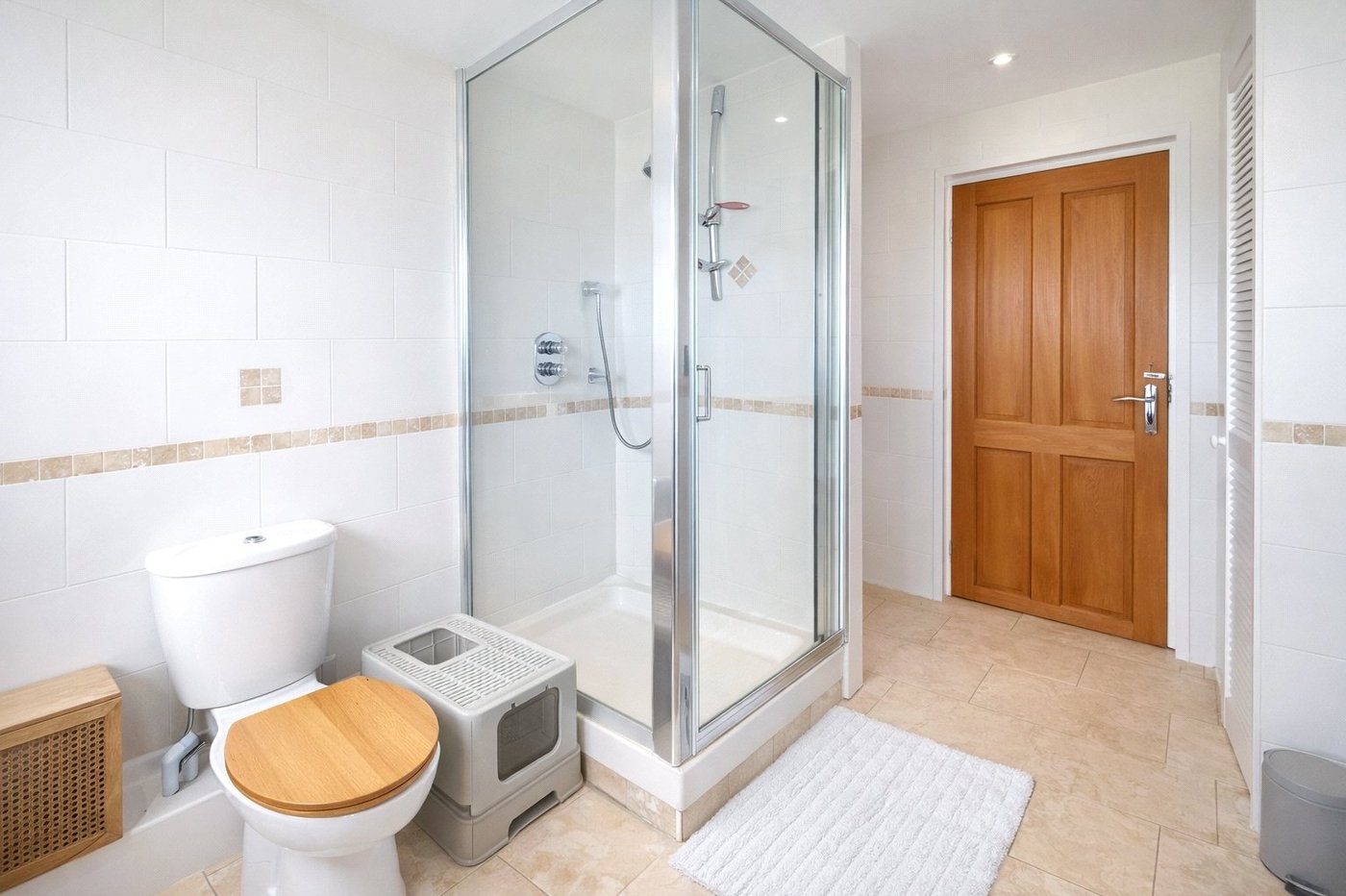 2 bedroom property for sale in London | Robinson Jackson