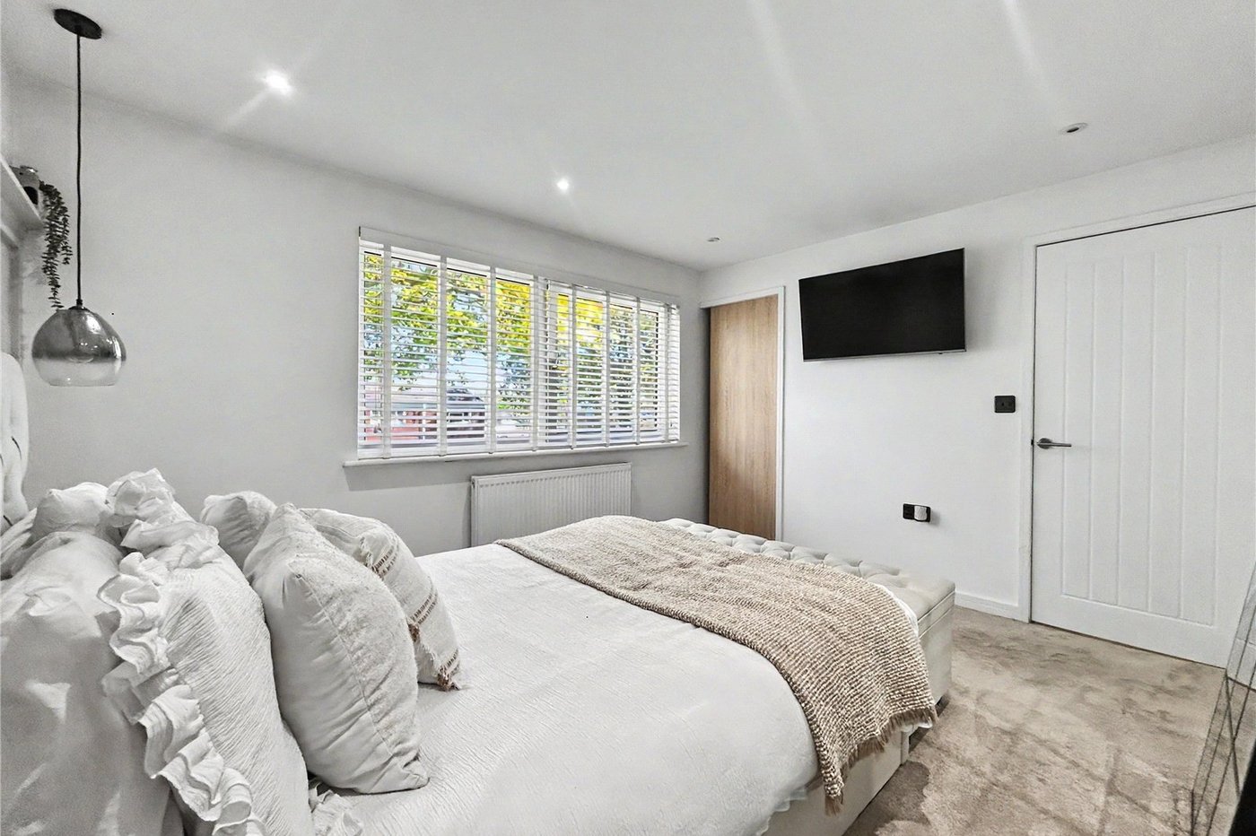 2 bedroom house for sale in Rainham | Robinson Michael & Jackson
