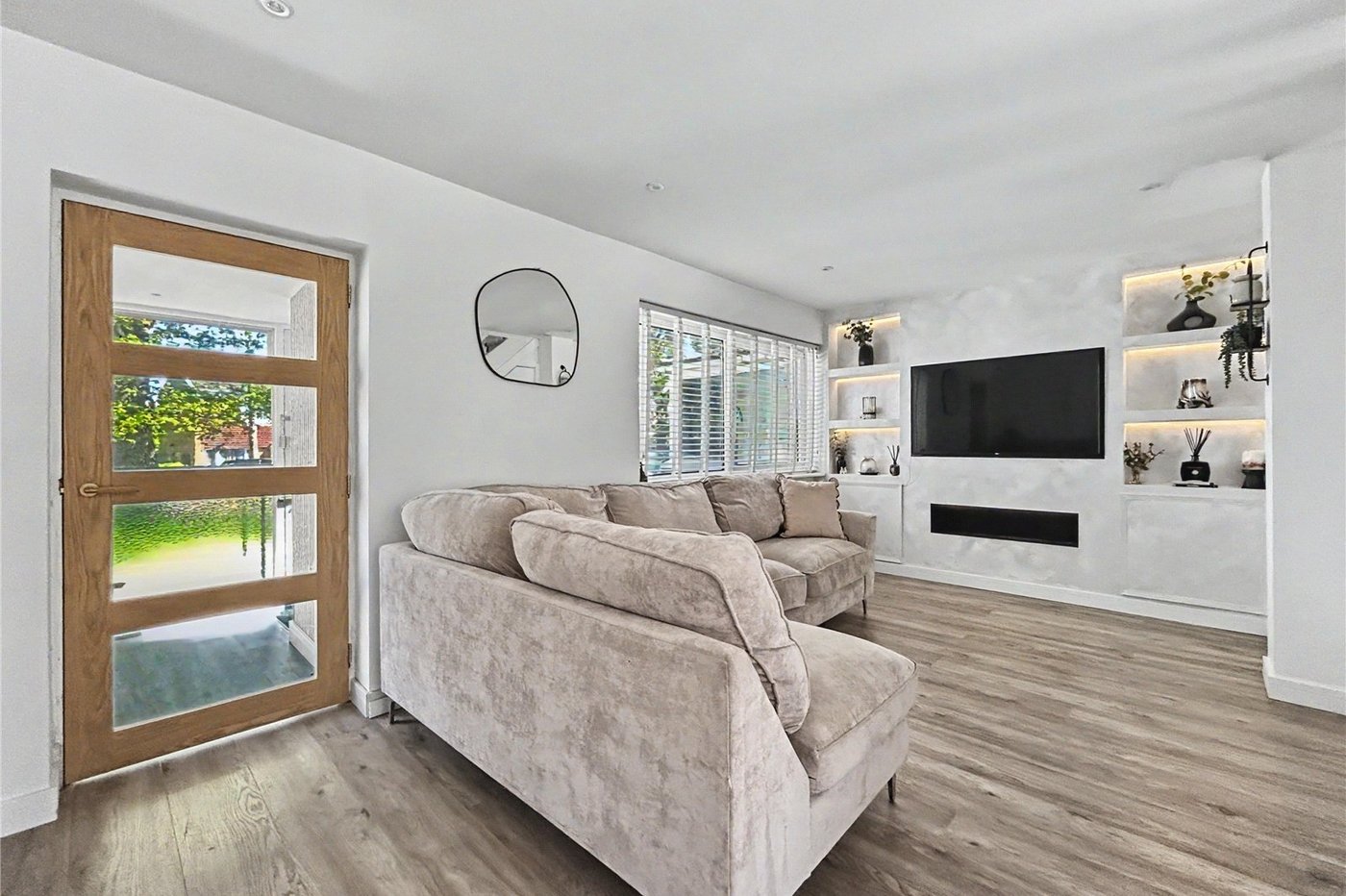 2 bedroom house for sale in Rainham | Robinson Michael & Jackson