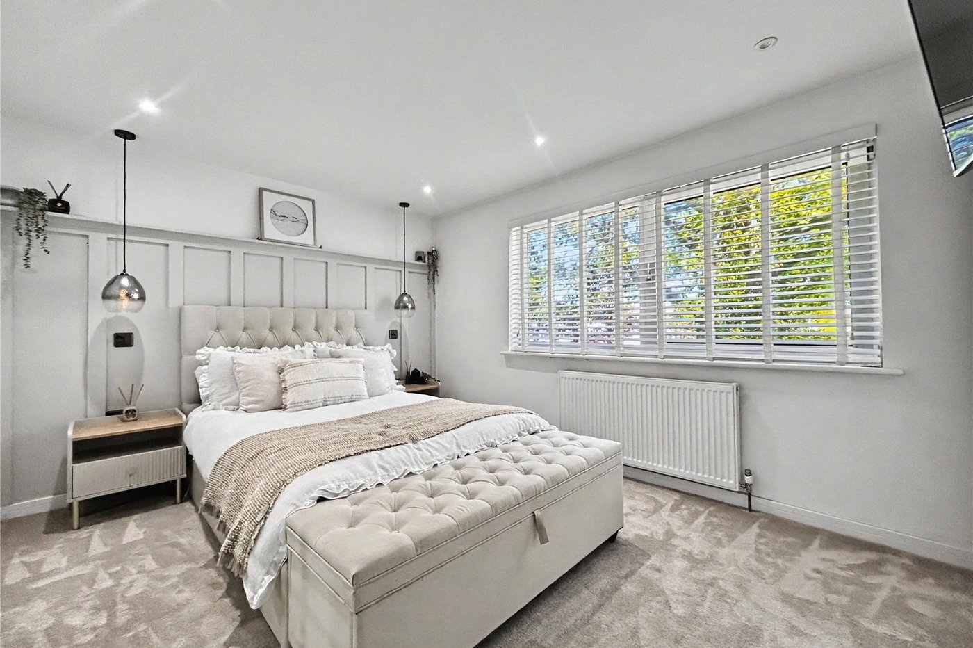 2 bedroom house for sale in Rainham | Robinson Michael & Jackson
