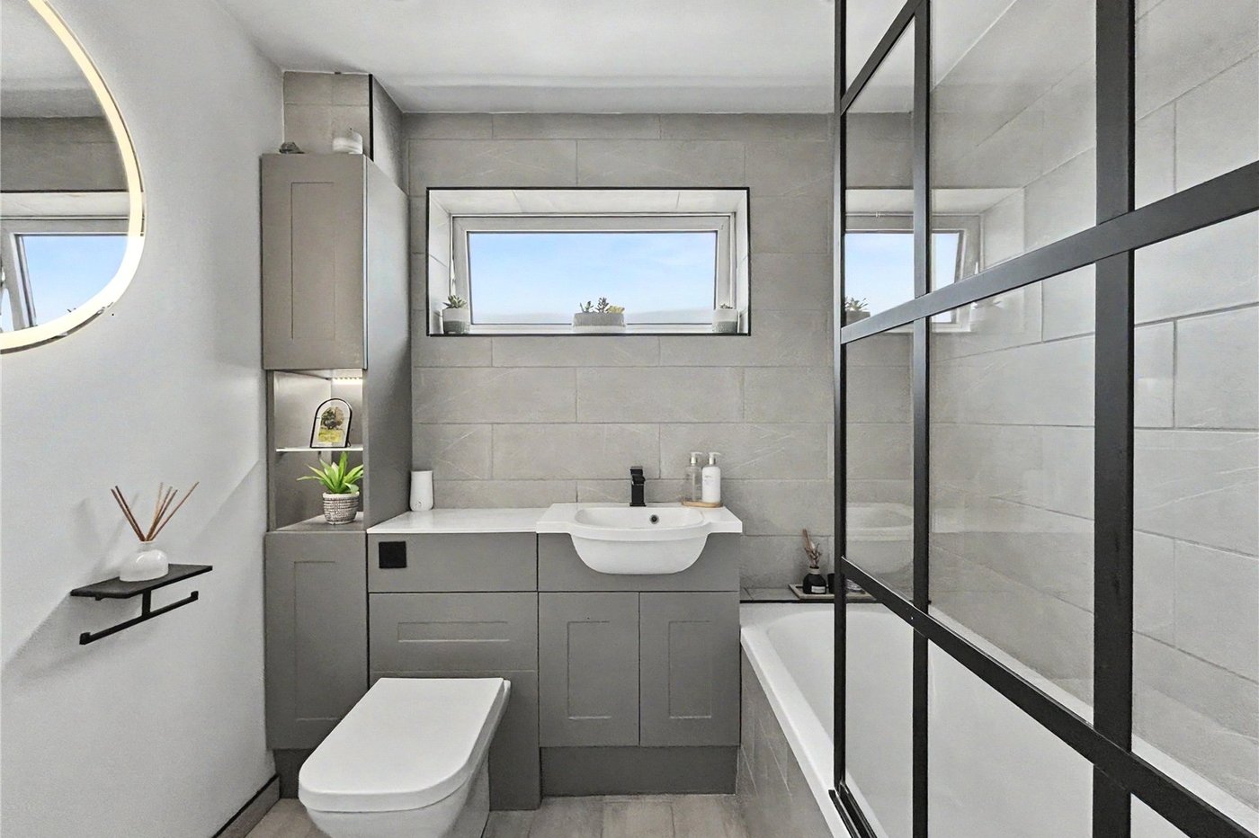 2 bedroom house for sale in Rainham | Robinson Michael & Jackson