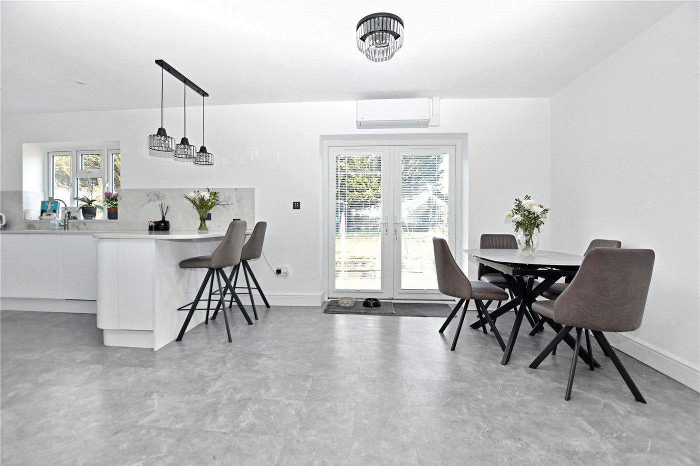 3 bedroom bungalow for sale in Bexleyheath | Robinson Jackson