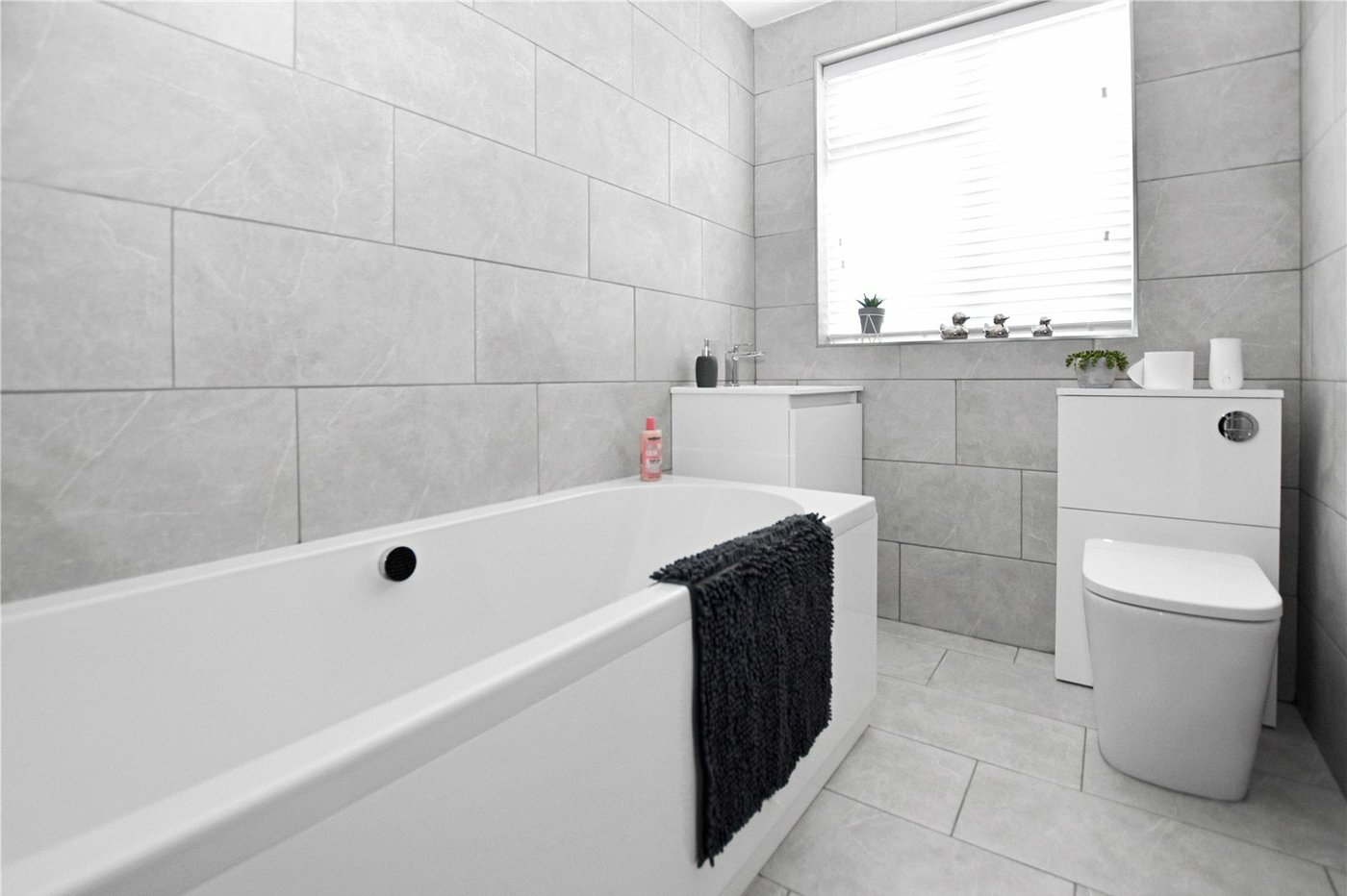 3 bedroom bungalow for sale in Bexleyheath | Robinson Jackson