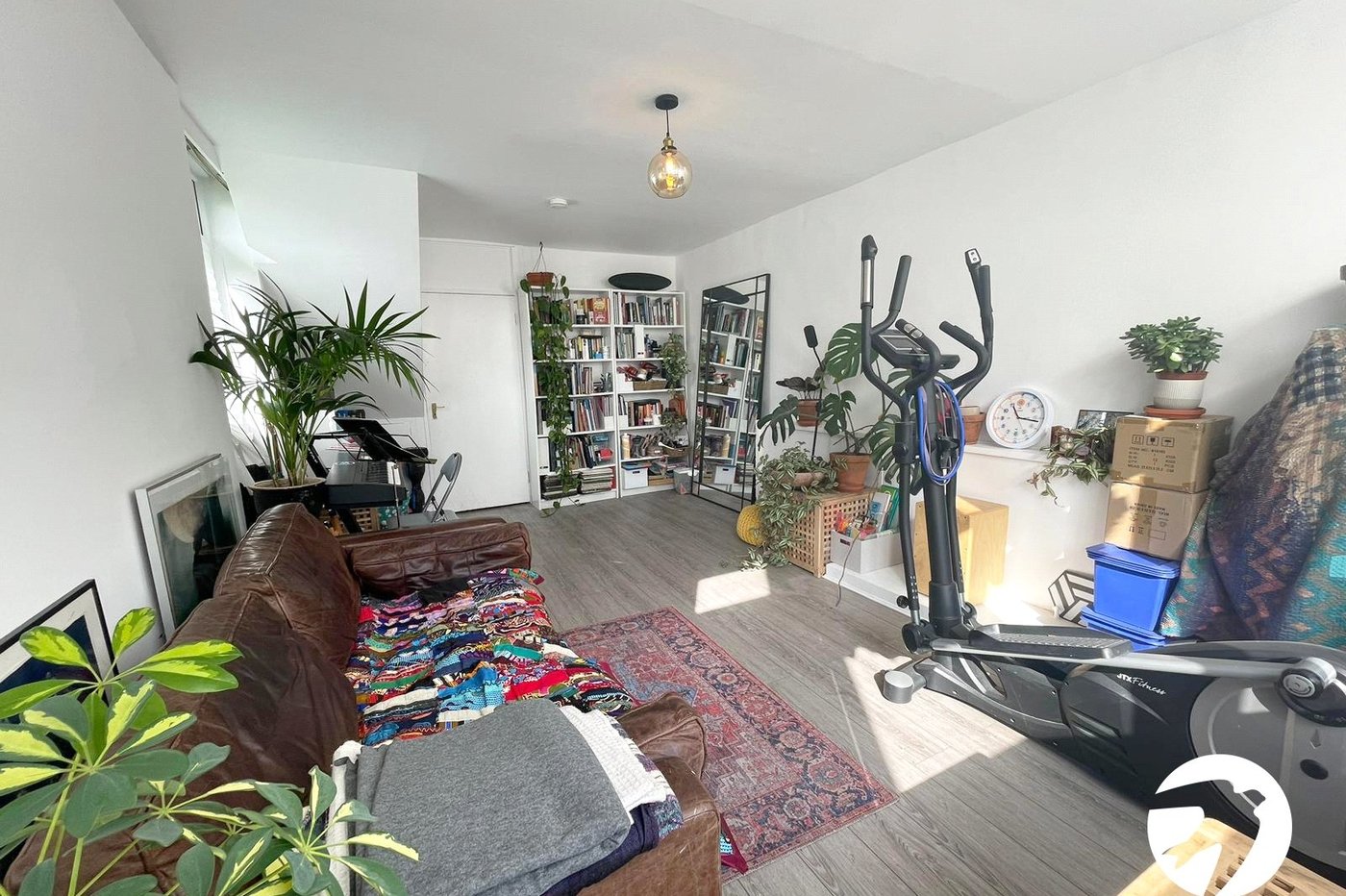 2 bedroom property for sale in London | Robinson Jackson