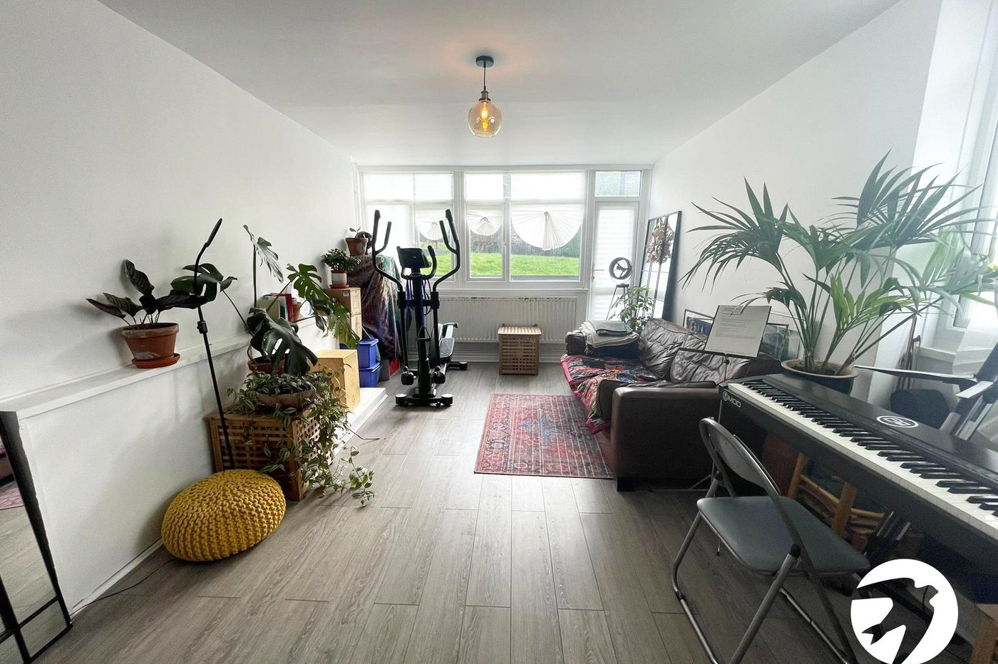 2 bedroom property for sale in London | Robinson Jackson