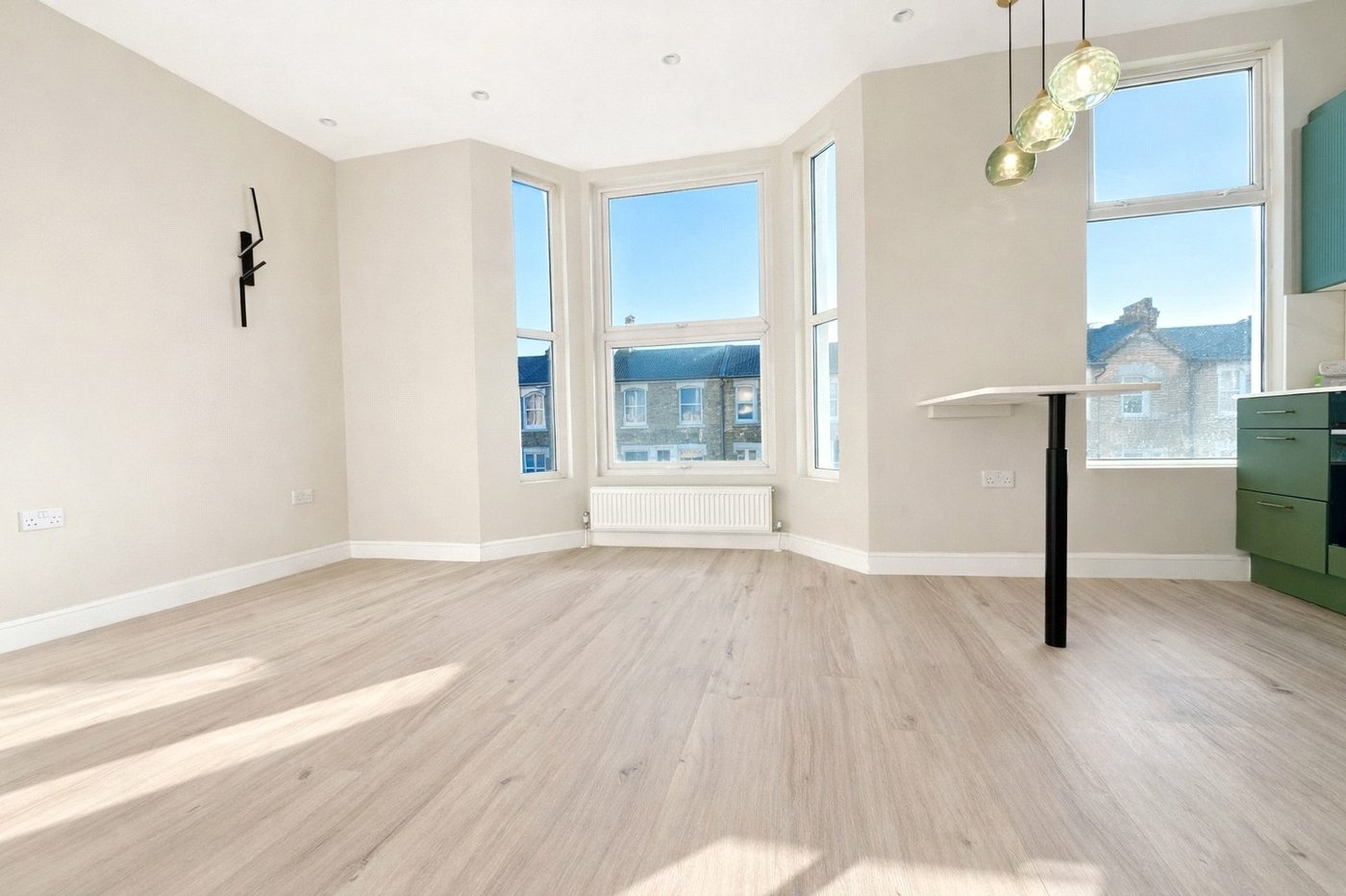 1 bedroom property for sale in London | Robinson Jackson