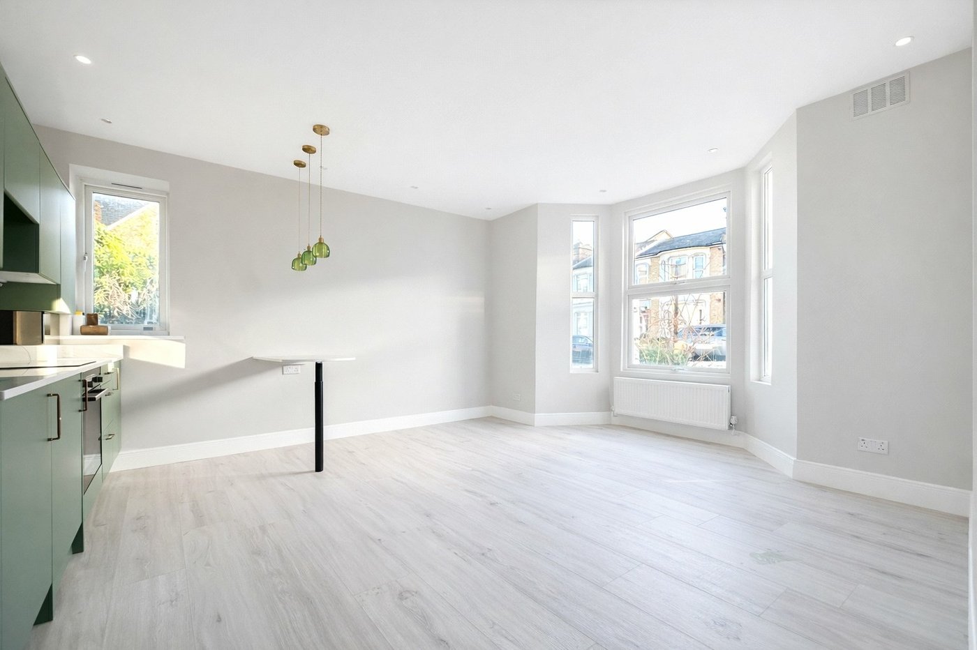 1 bedroom property for sale in London | Robinson Jackson