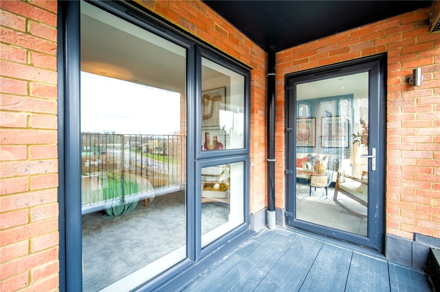 1 bedroom property for sale in 2 Bronze Walk | 