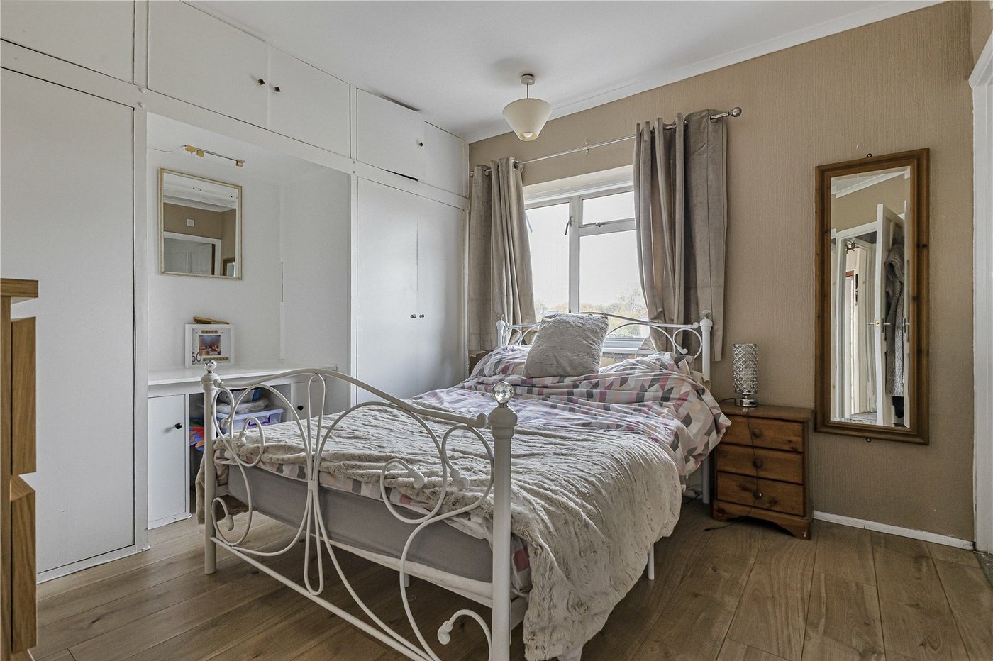 4 bedroom house for sale in Welling | Robinson Jackson