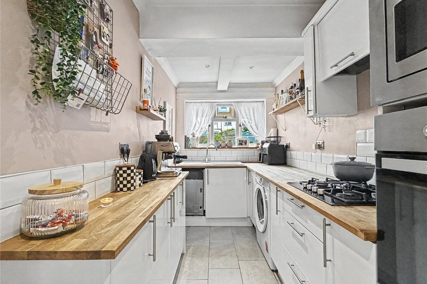 4 bedroom house for sale in Rainham | Robinson Michael & Jackson