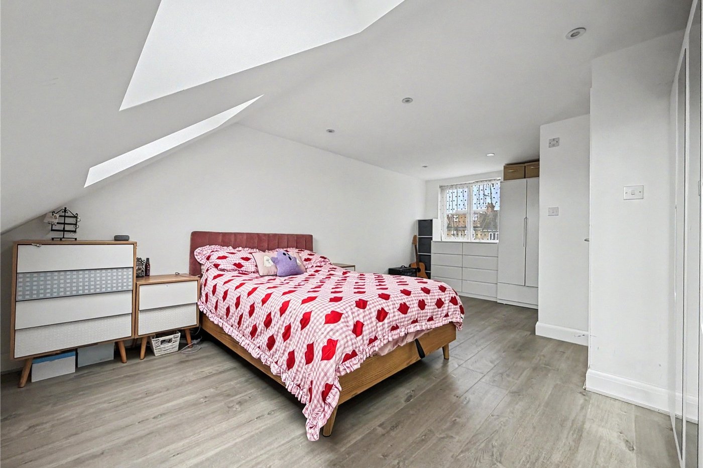 4 bedroom house for sale in Rainham | Robinson Michael & Jackson