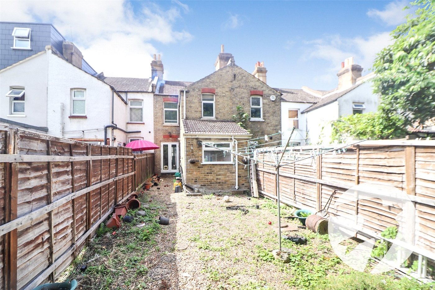 3 bedroom house for sale in Erith | Robinson Jackson