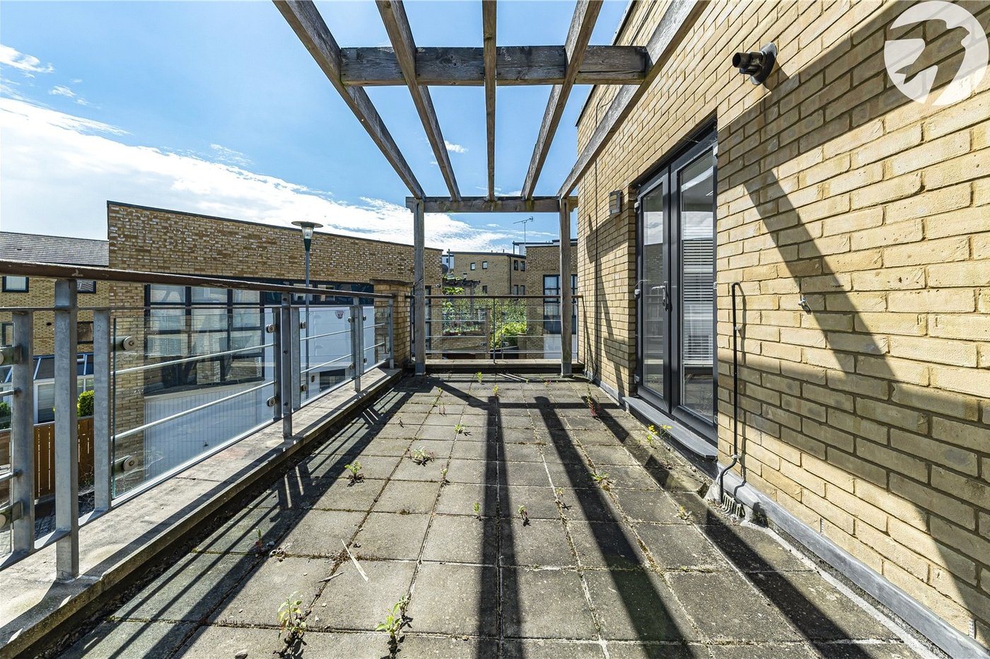 2 bedroom property for sale in Greenhithe | Robinson Jackson