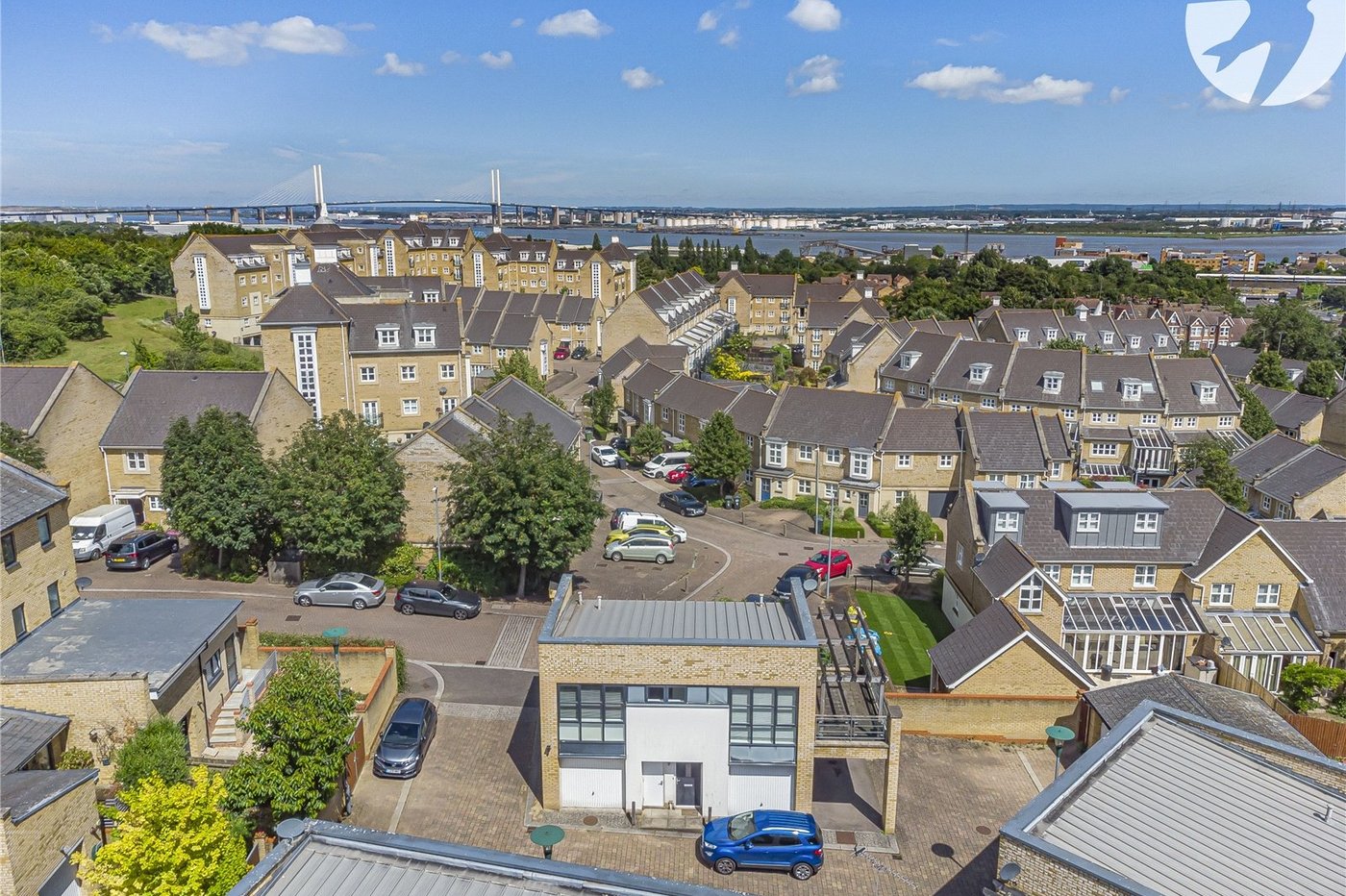 2 bedroom property for sale in Greenhithe | Robinson Jackson