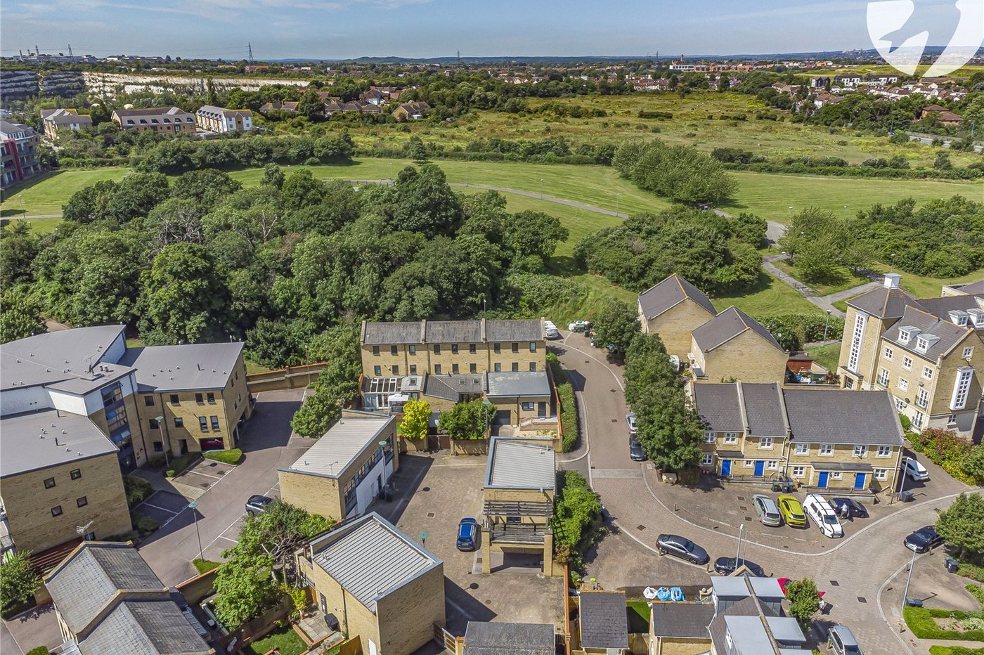 2 bedroom property for sale in Greenhithe | Robinson Jackson