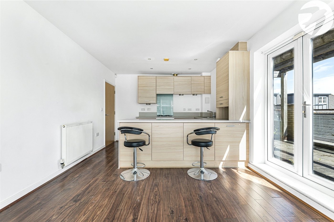 2 bedroom property for sale in Greenhithe | Robinson Jackson