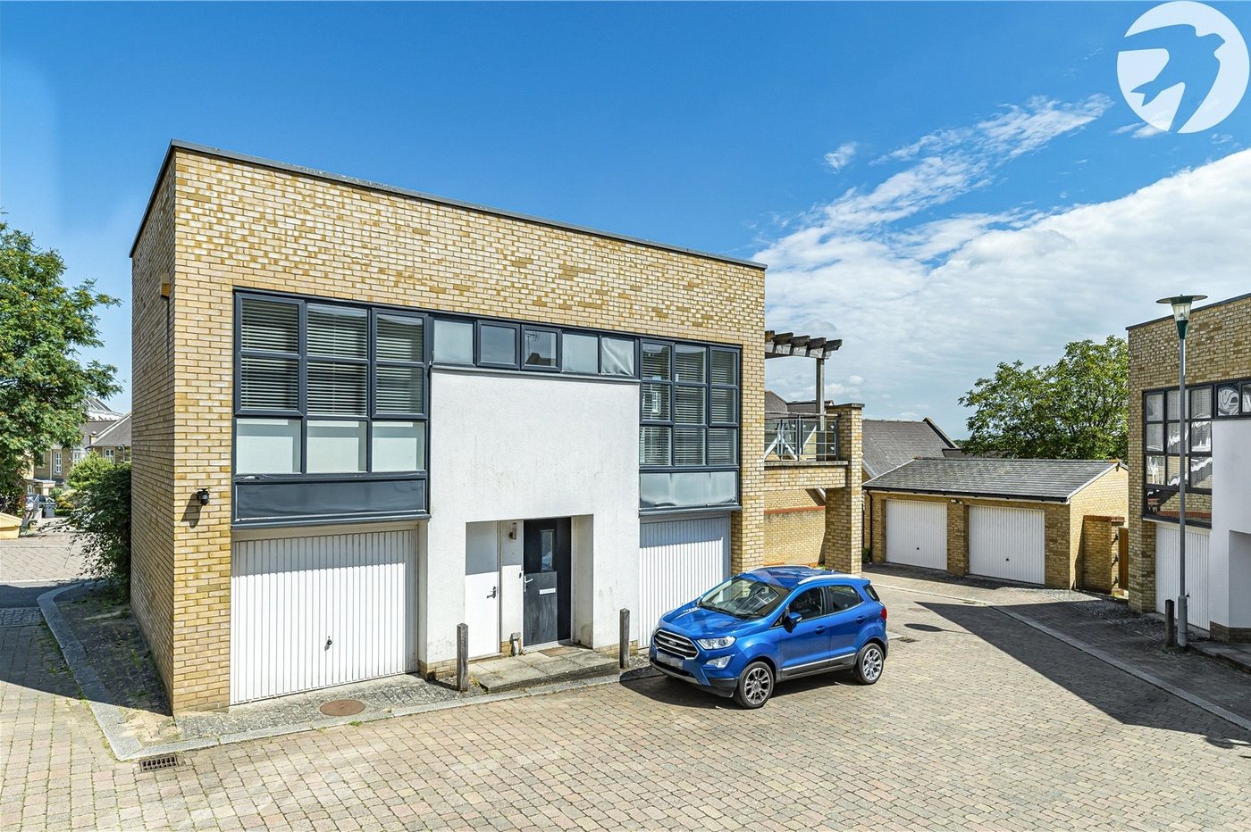 2 bedroom property for sale in Greenhithe | Robinson Jackson