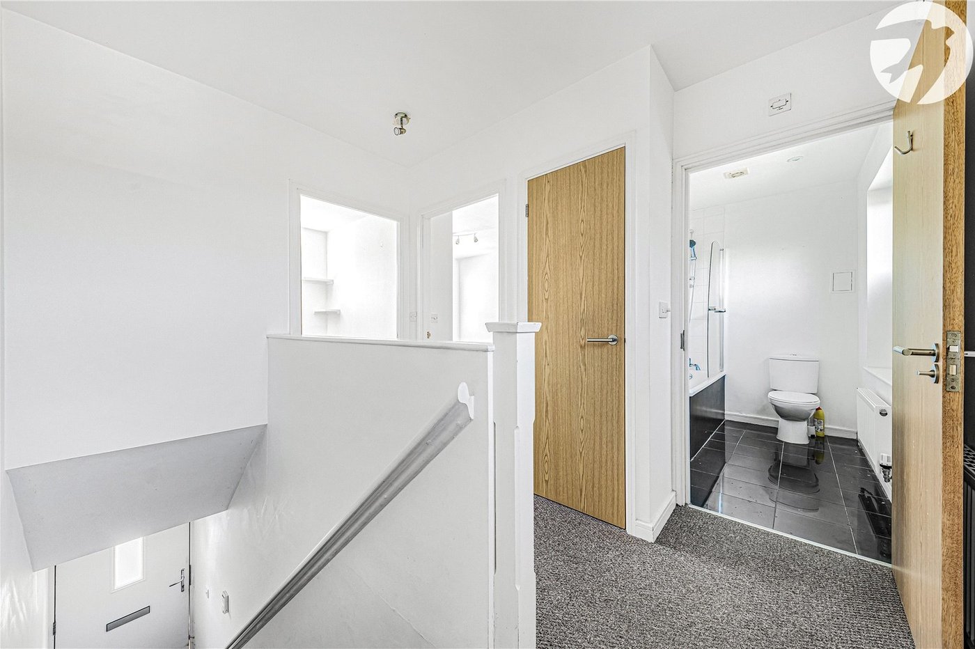 2 bedroom property for sale in Greenhithe | Robinson Jackson