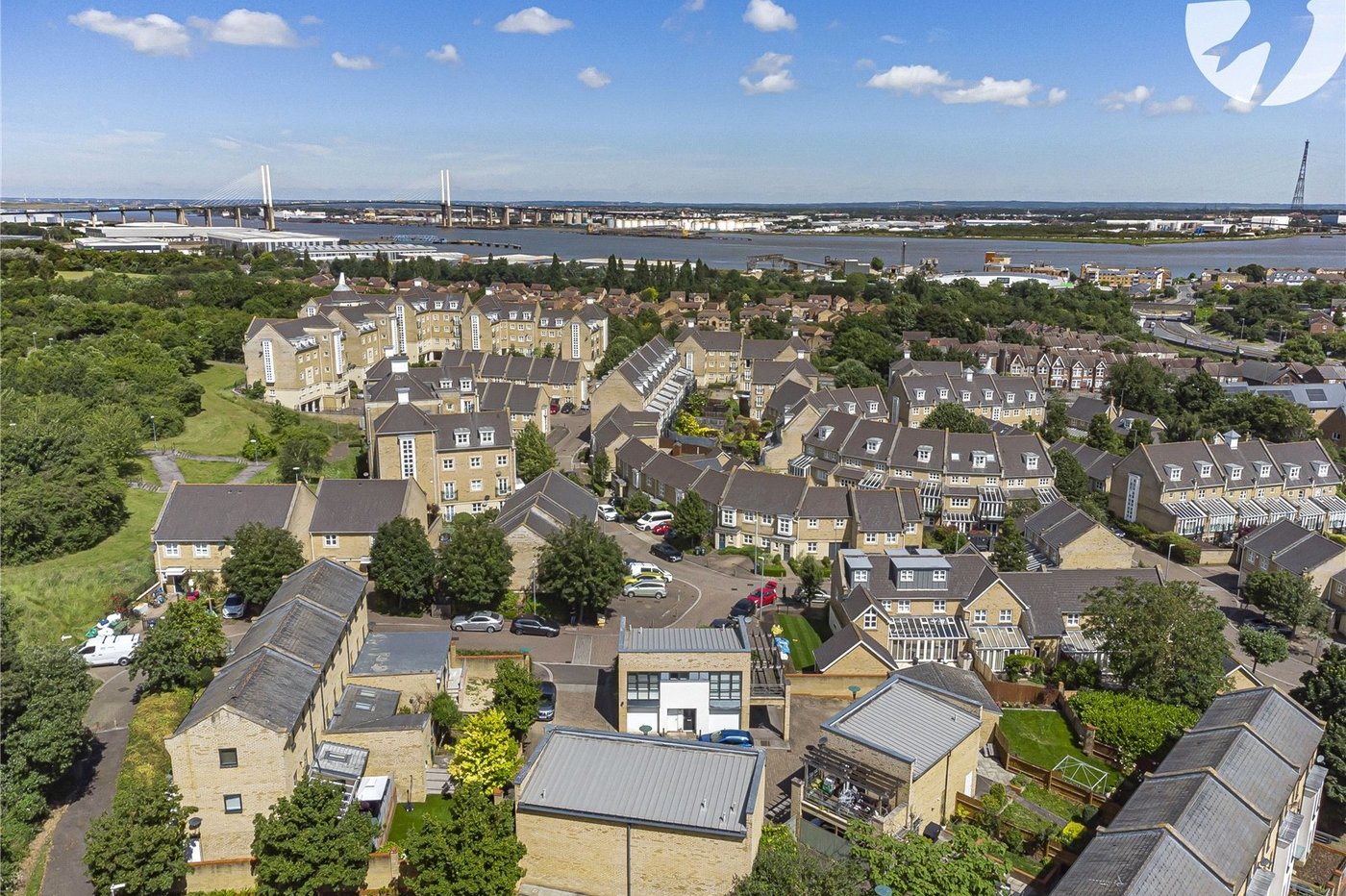 2 bedroom property for sale in Greenhithe | Robinson Jackson