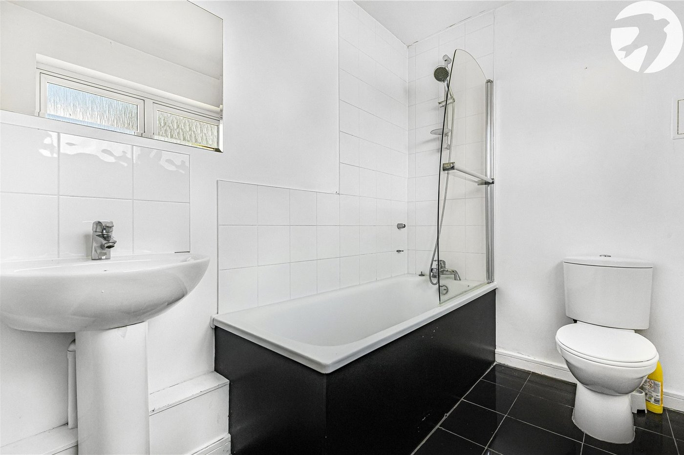 2 bedroom property for sale in Greenhithe | Robinson Jackson