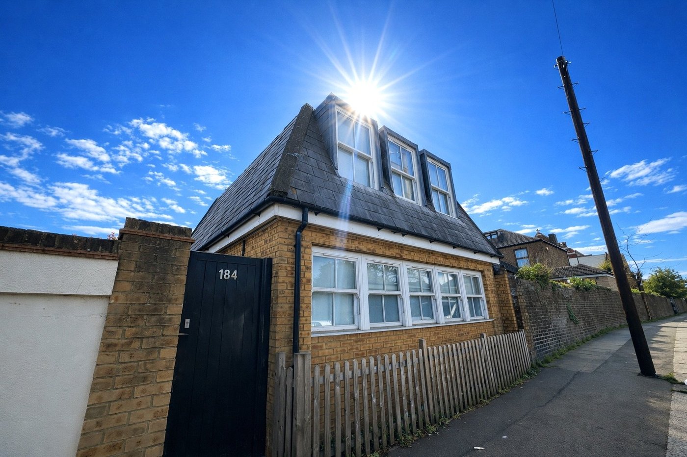 1 bedroom house for sale in London | Robinson Jackson