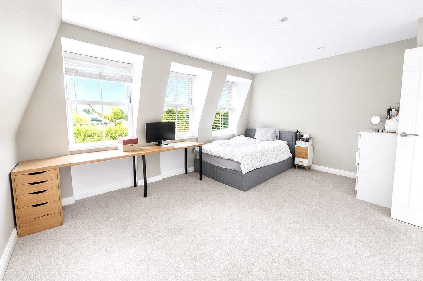 1 bedroom house for sale in London | Robinson Jackson