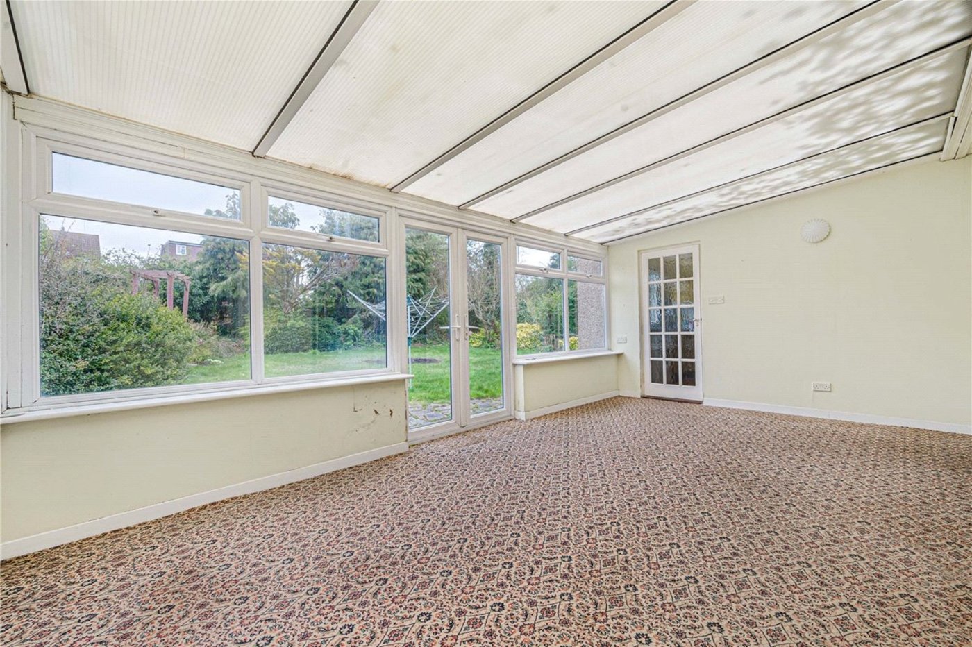 2 bedroom bungalow for sale in Orpington | Robinson Jackson