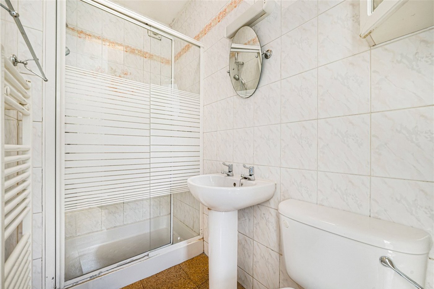 2 bedroom bungalow for sale in Orpington | Robinson Jackson