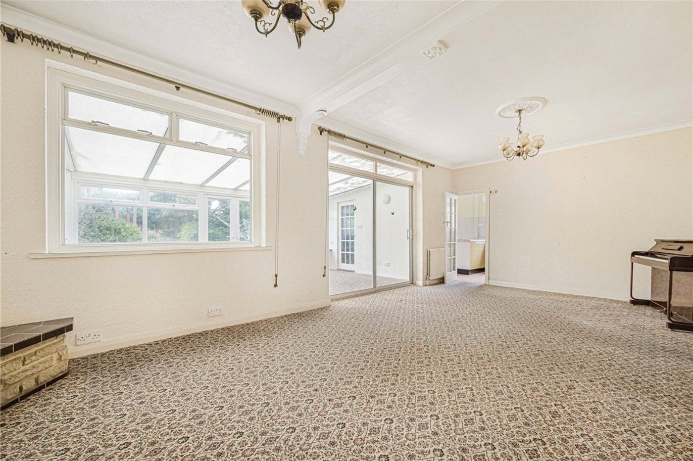 2 bedroom bungalow for sale in Orpington | Robinson Jackson