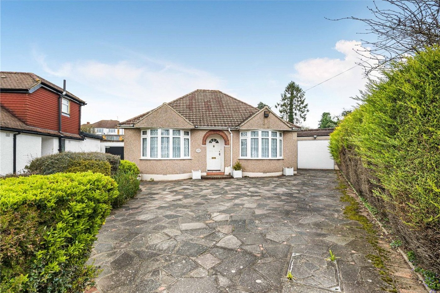 2 bedroom bungalow for sale in Orpington | Robinson Jackson