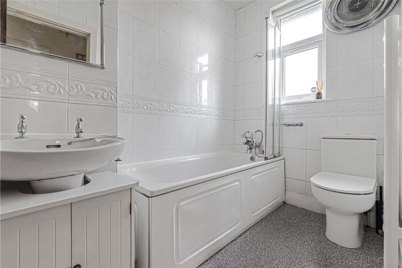 2 bedroom bungalow for sale in South Orpington | Robinson Jackson