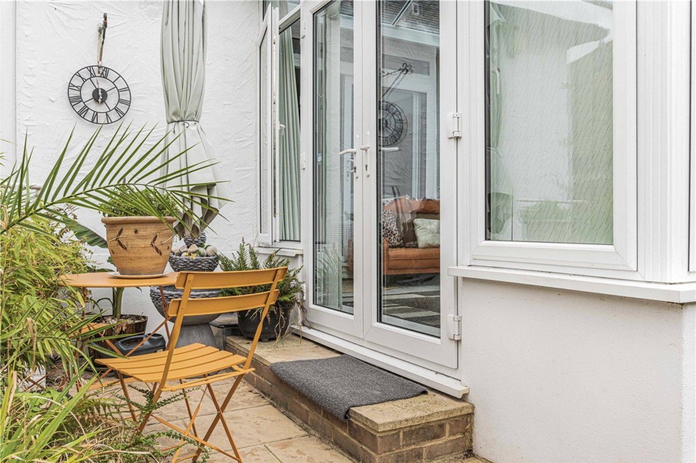 2 bedroom bungalow for sale in South Orpington | Robinson Jackson