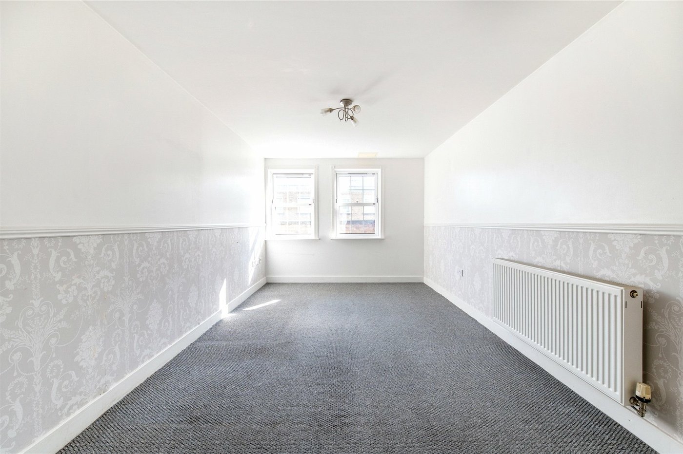 2 bedroom property for sale in Maidstone | Robinson Michael & Jackson