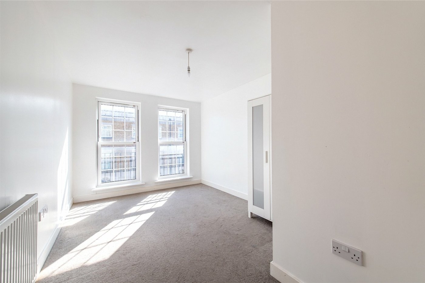 2 bedroom property for sale in Maidstone | Robinson Michael & Jackson