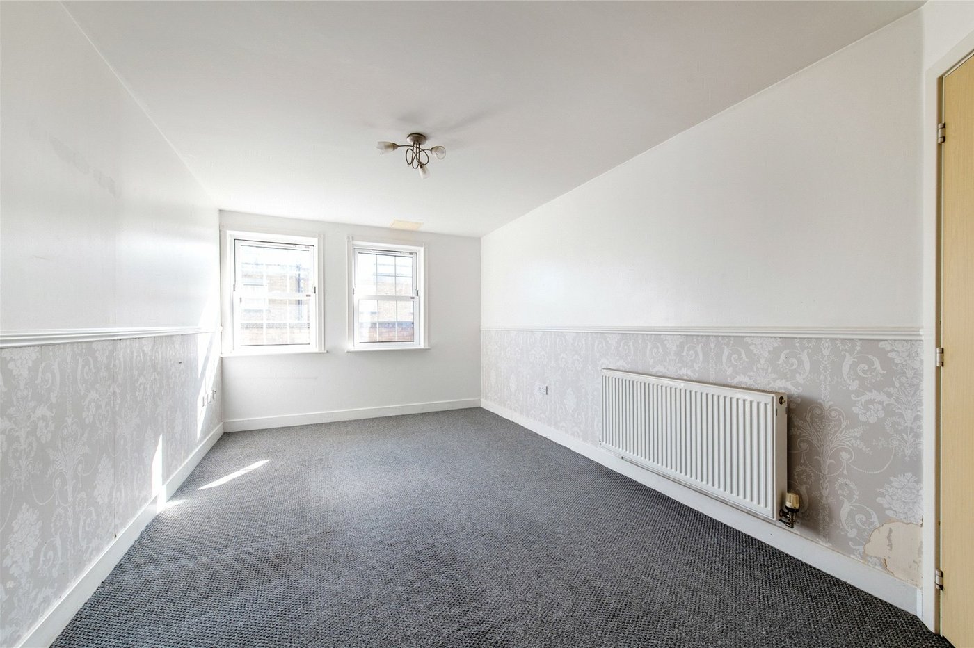 2 bedroom property for sale in Maidstone | Robinson Michael & Jackson