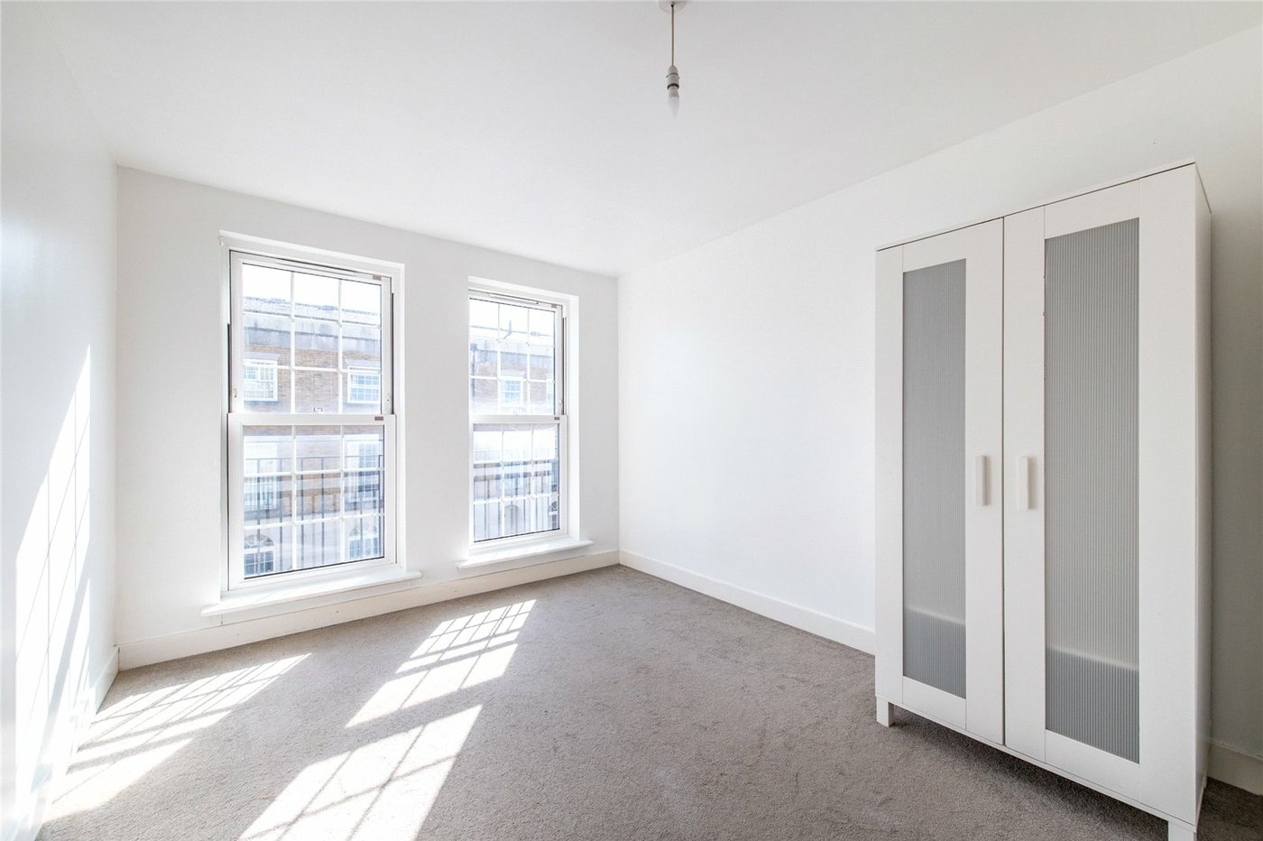 2 bedroom property for sale in Maidstone | Robinson Michael & Jackson