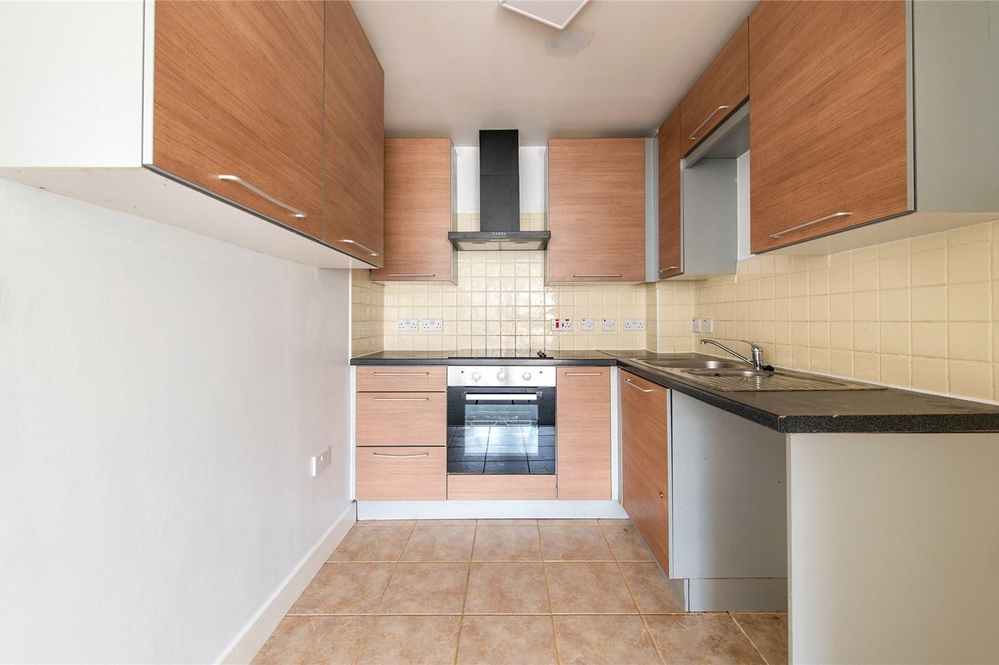 2 bedroom property for sale in Maidstone | Robinson Michael & Jackson
