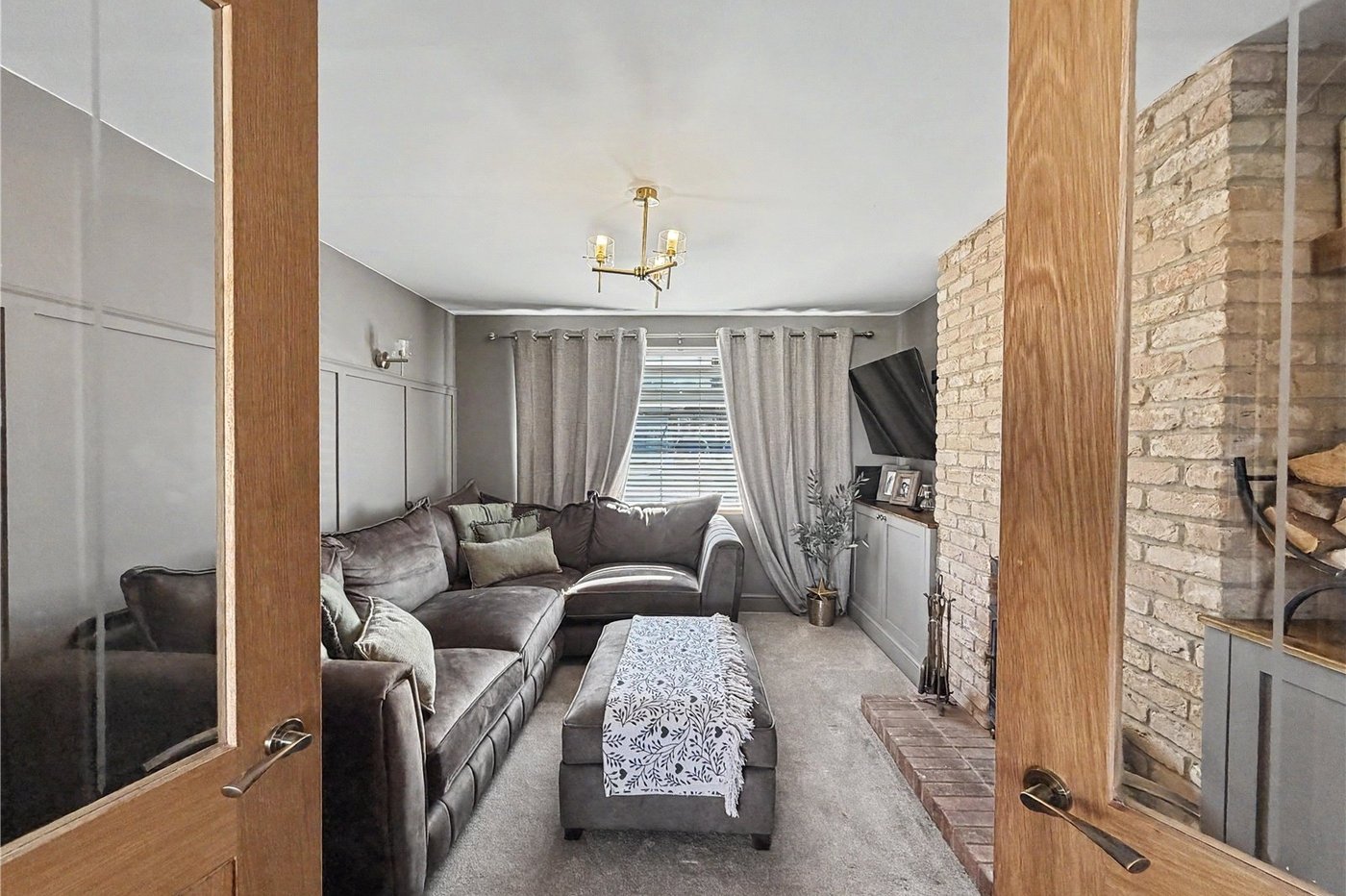 4 bedroom house for sale in Rainham | Robinson Michael & Jackson